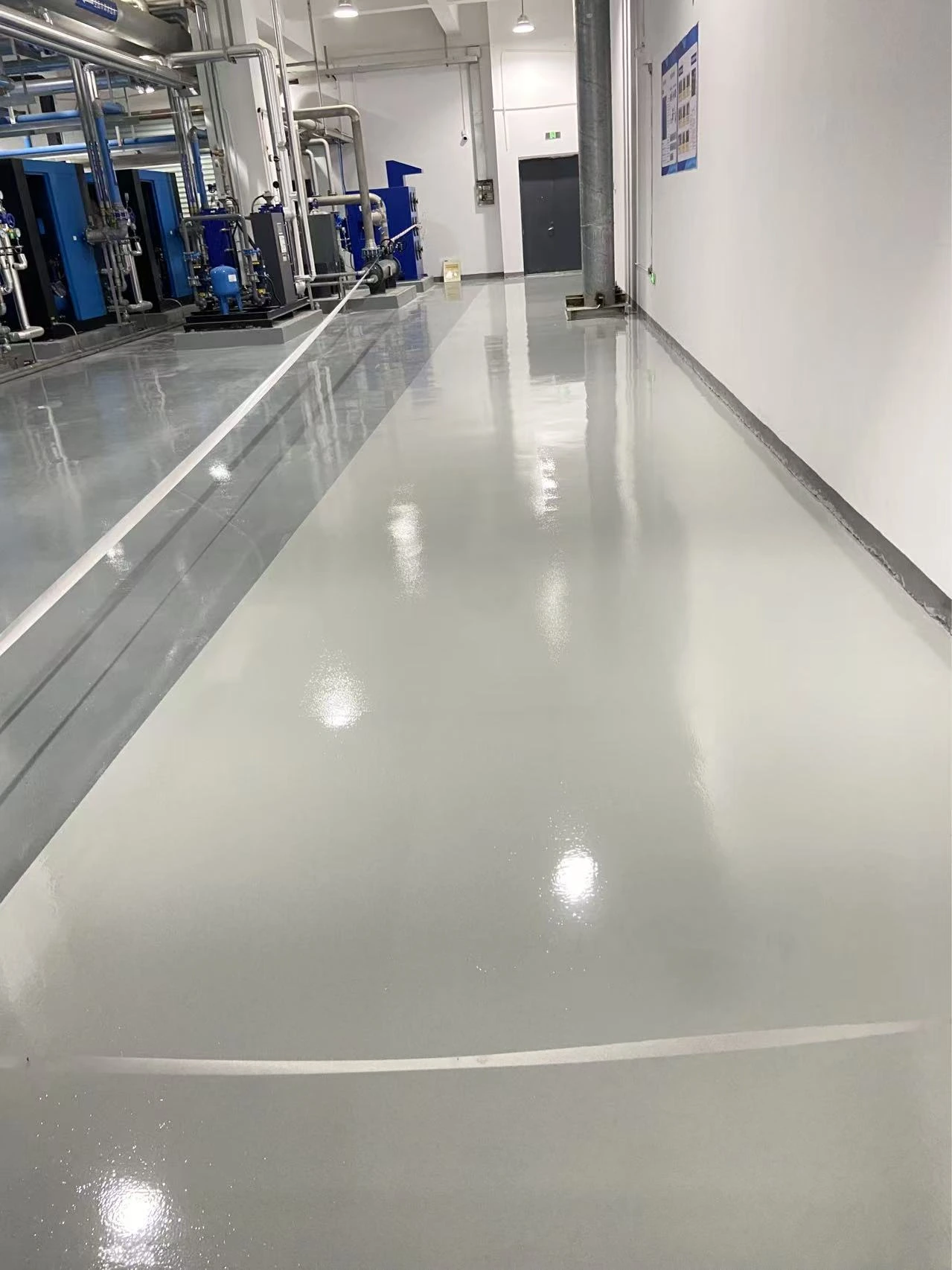 Thi công sàn epoxy tự san phẳng tại cơ sở sản xuất thiết bị y tế Tomore Medical