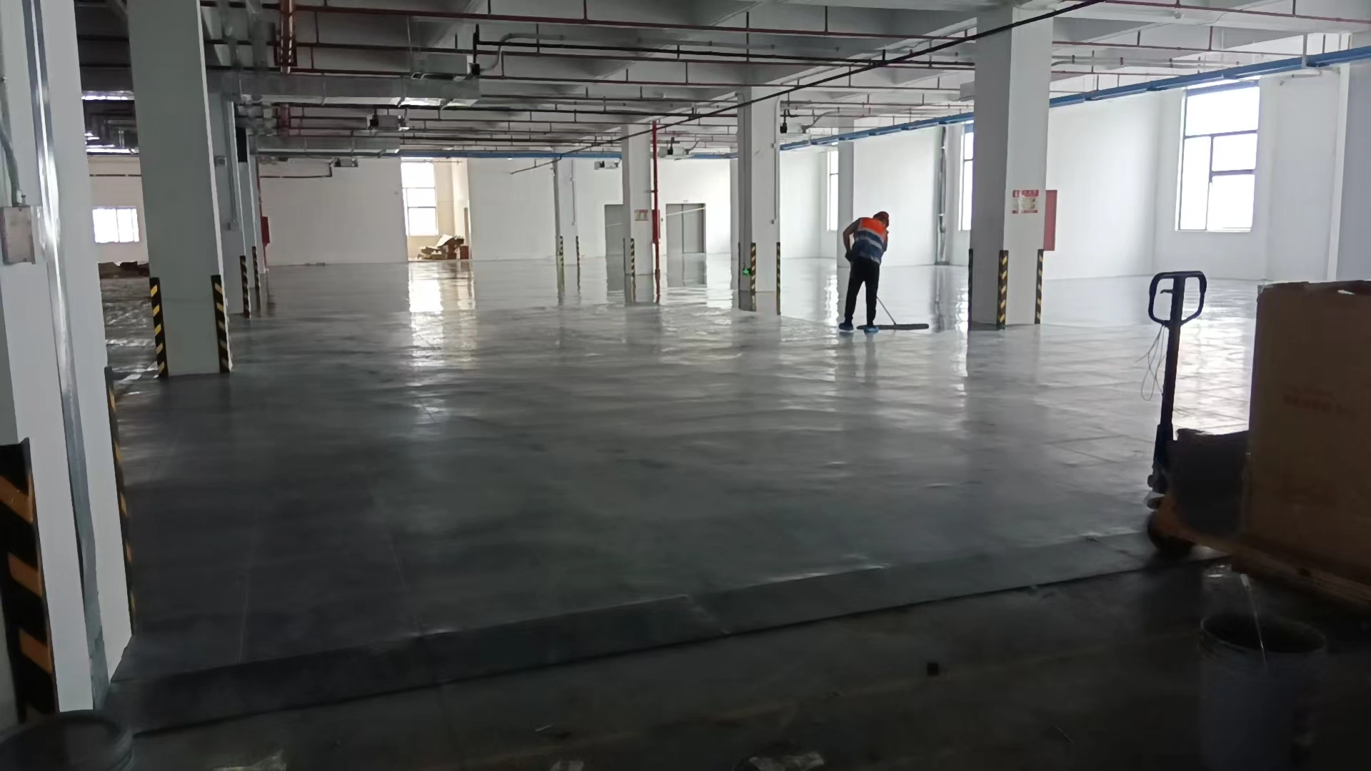 医药生产及仓储中心重载环氧地坪施工