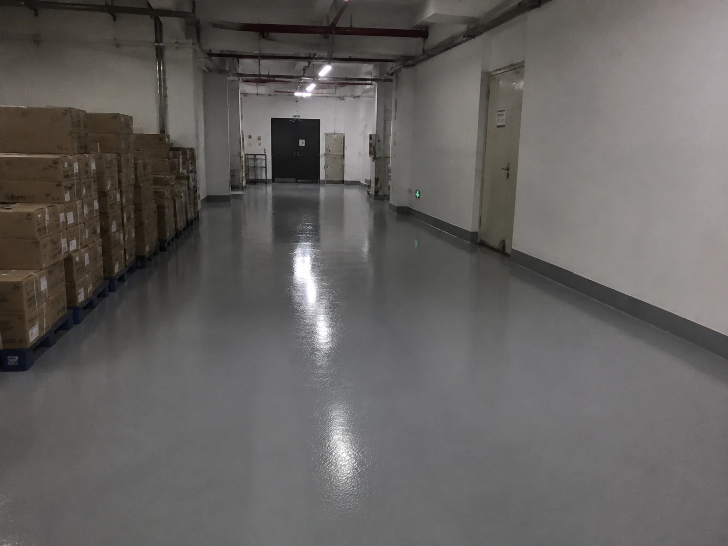 Completed wear-resistant epoxy flooring in the Hotel Warehouse and Equipment Rooms